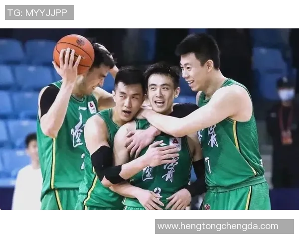 2016年CBA季后赛精彩对决辽宁队与江苏队的巅峰对抗回顾